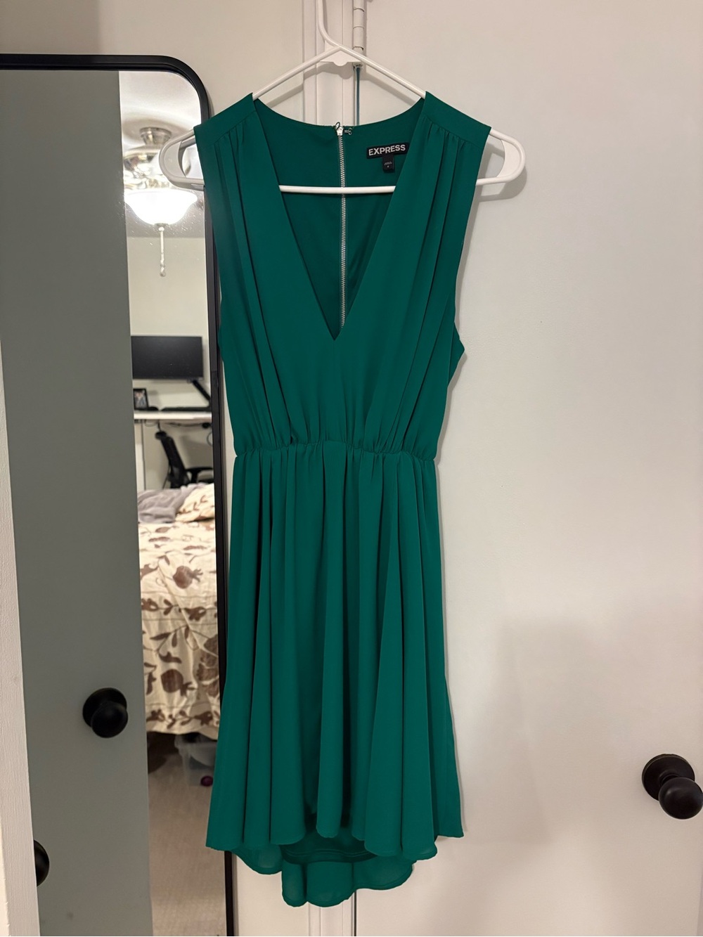 Express Green V-Neck Pleated Dress